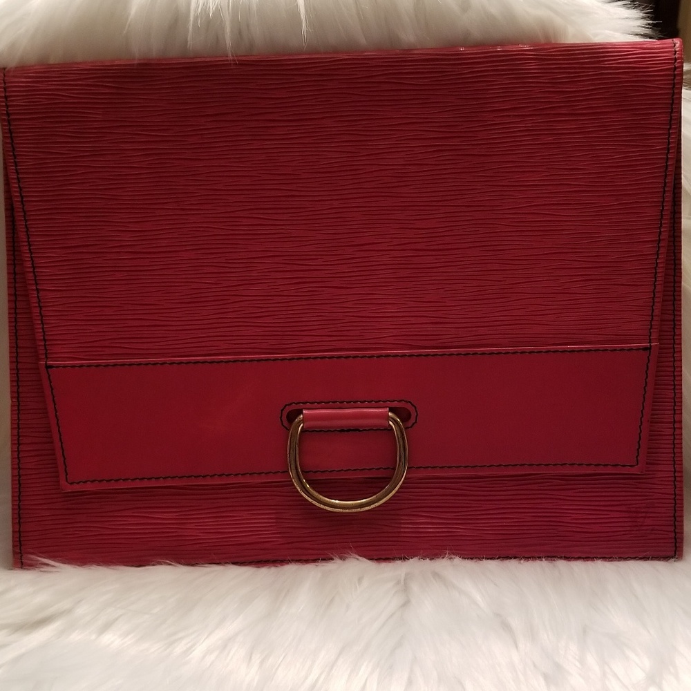 Louis Vuitton Lena Clutch GM
